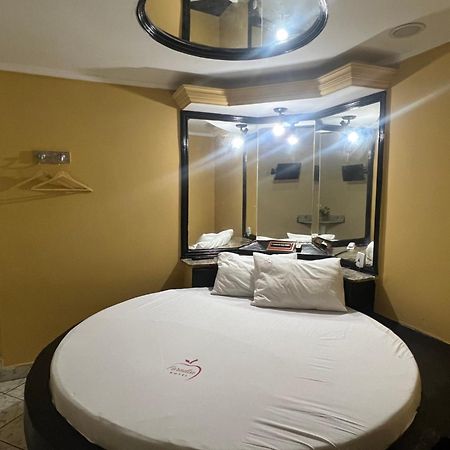 Hotel Paradise Salvador Bagian luar foto
