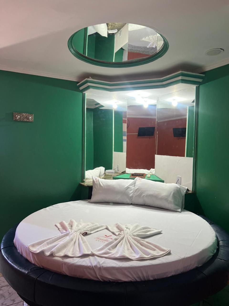 Hotel Paradise Salvador Bagian luar foto