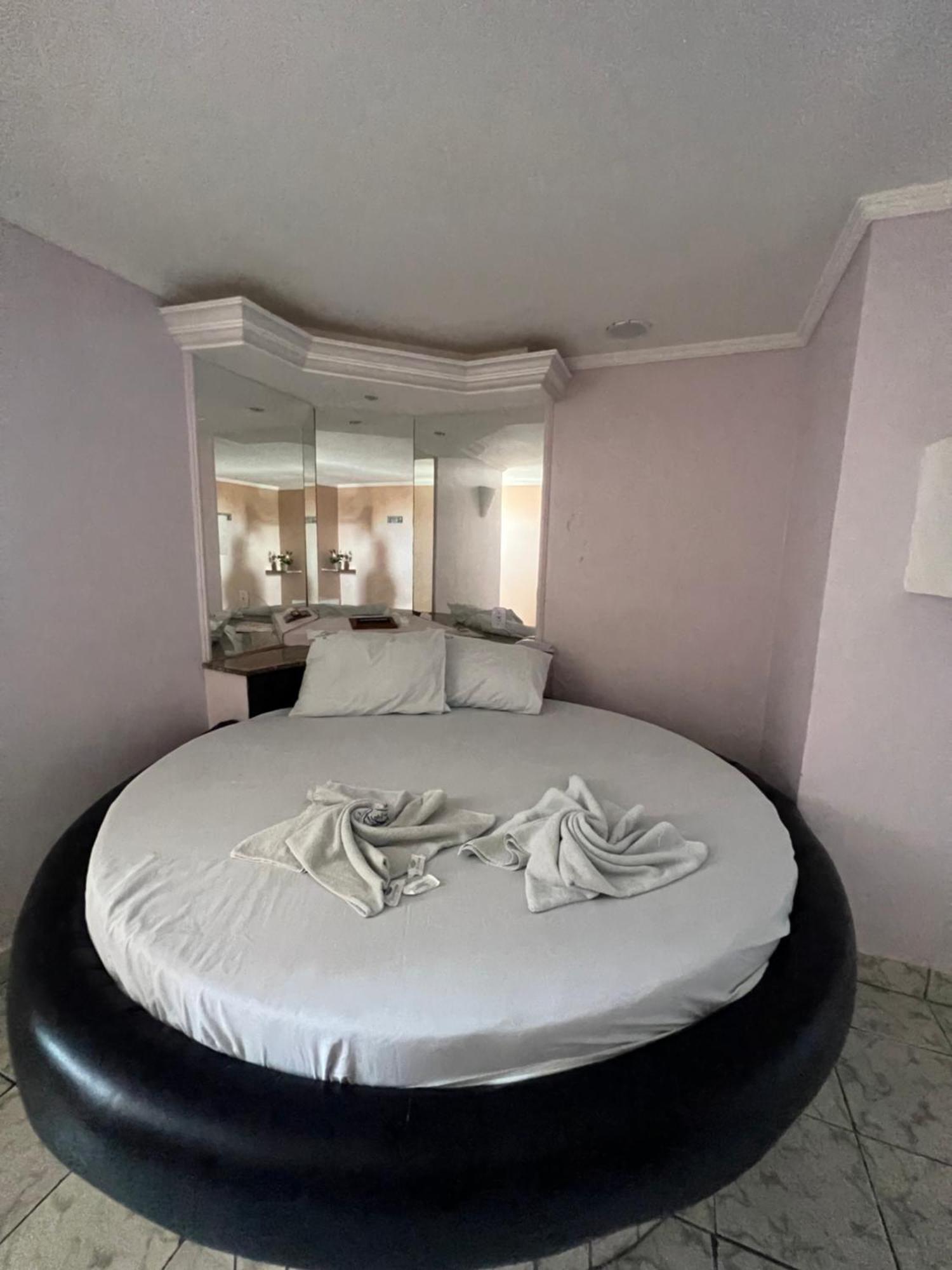 Hotel Paradise Salvador Bagian luar foto